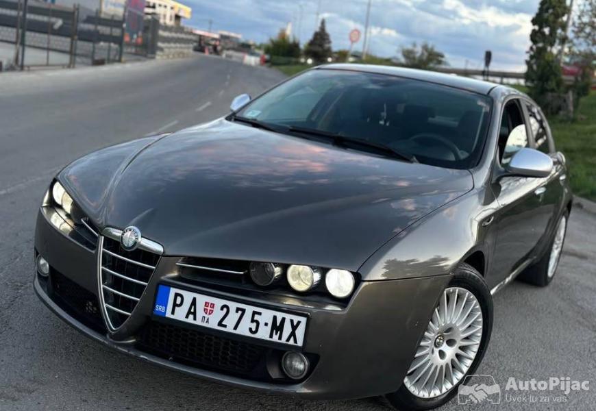 alfa_romeo_159_19_jtd_reg_1126_zamena_2_polovni_automobili_autopijac.rs