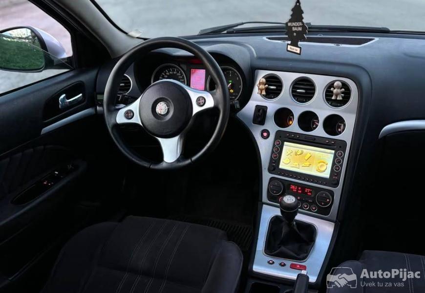alfa_romeo_159_19_jtd_reg_1126_zamena_3_polovni_automobili_autopijac.rs