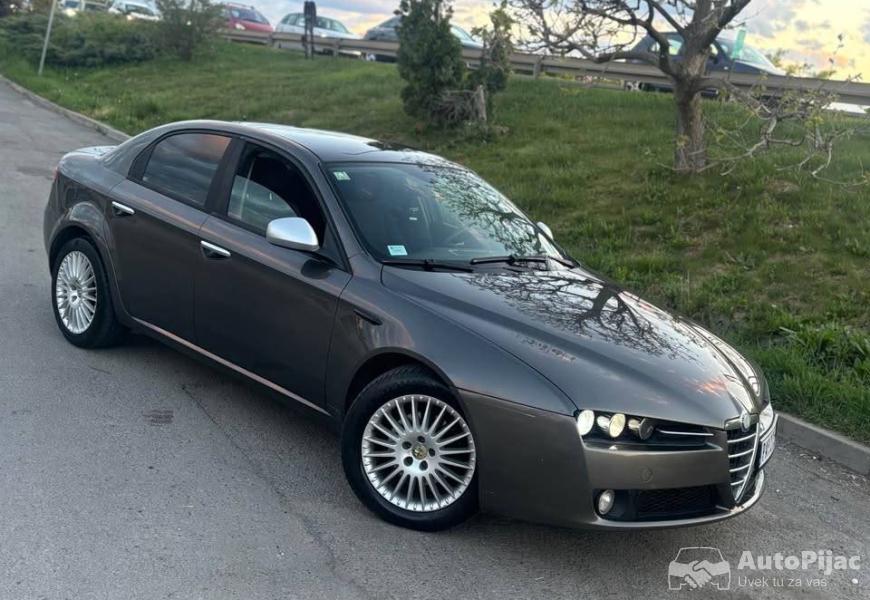 alfa_romeo_159_19_jtd_reg_1126_zamena_5_polovni_automobili_autopijac.rs