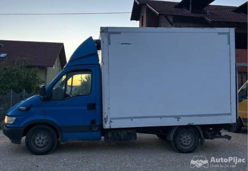 maksimalno_utegnut_rampa_radi_servisi_uradjeni_gum_2_polovni_automobili_autopijac.rs