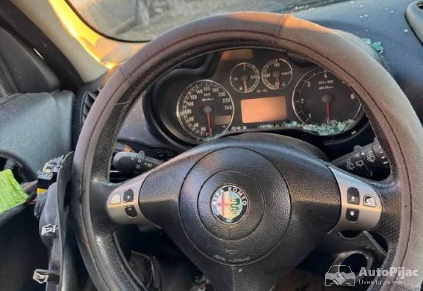 alfa_romeo_147_19jtdm_restajling_delovi_10_polovni_automobili_autopijac.rs