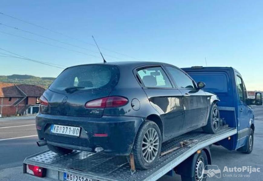 alfa_romeo_147_19jtdm_restajling_delovi_1_polovni_automobili_autopijac.rs