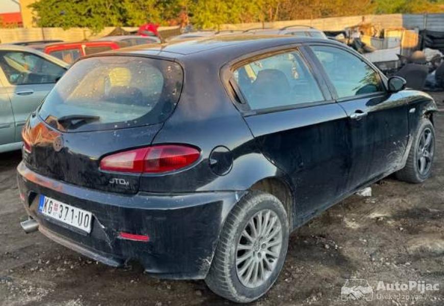 alfa_romeo_147_19jtdm_restajling_delovi_3_polovni_automobili_autopijac.rs