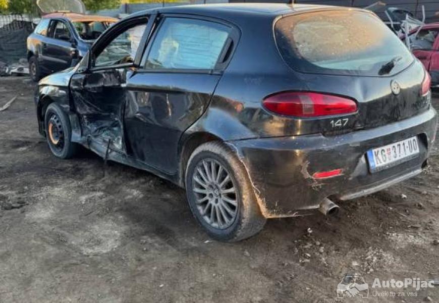 alfa_romeo_147_19jtdm_restajling_delovi_5_polovni_automobili_autopijac.rs