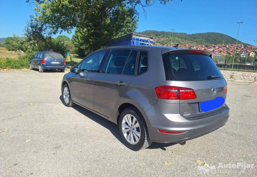 vw_golf_7_sportsvan_16_tdi_2016g_15_polovni_automobili_autopijac.rs