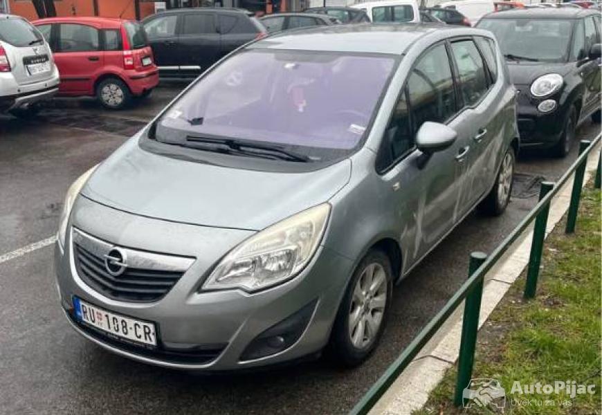 17cdti_2011god_7_polovni_automobili_autopijac.rs