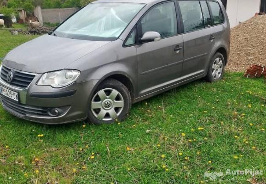 touran_19_tdi_dizel_1_polovni_automobili_autopijac.rs