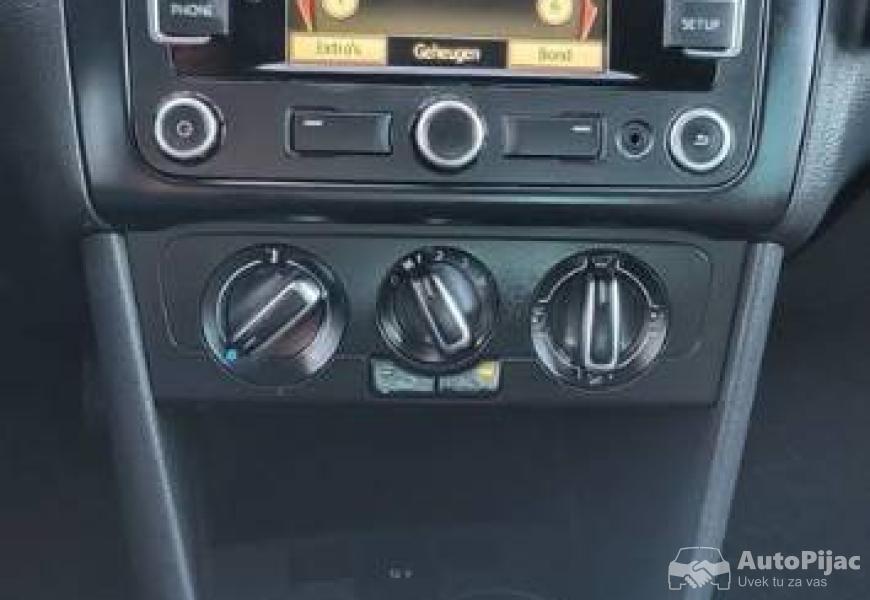 vw_polo_2012_12_tdi_navi_ss_euro_5_bluemotion_10_polovni_automobili_autopijac.rs