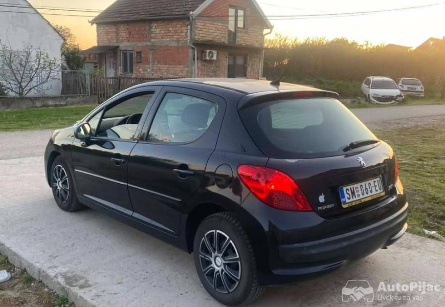 pezo_207_14_benzin_70_kw_pezoo_reg_do_12_meseca_8_polovni_automobili_autopijac.rs