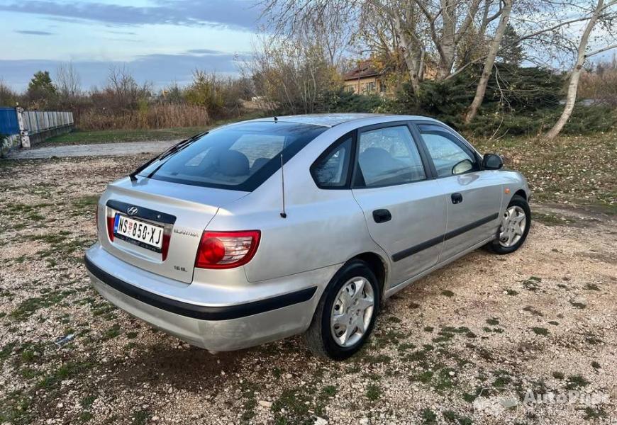 hyundai_elantra_16_gls_05_4_polovni_automobili_autopijac.rs