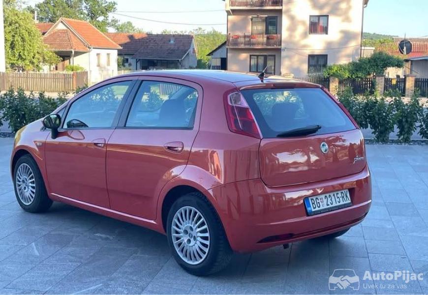 fiat_grande_punto_4_polovni_automobili_autopijac.rs