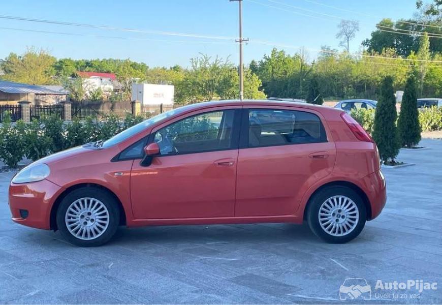 fiat_grande_punto_5_polovni_automobili_autopijac.rs