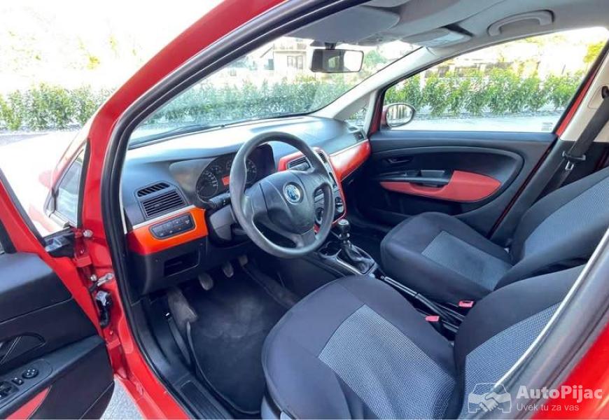 fiat_grande_punto_8_polovni_automobili_autopijac.rs