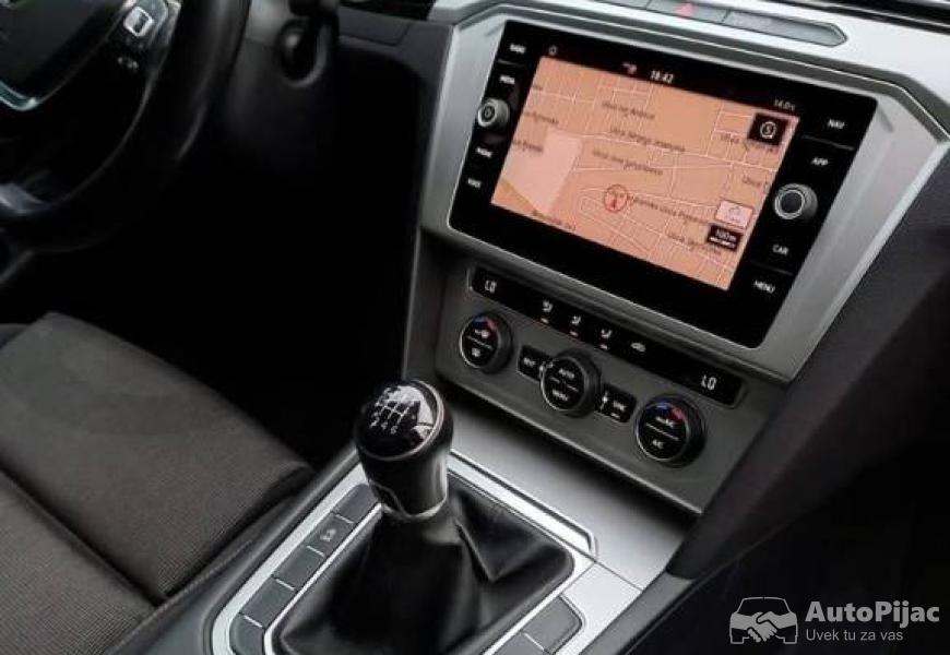 vw_passat_b8_2018_godiste_9_polovni_automobili_autopijac.rs
