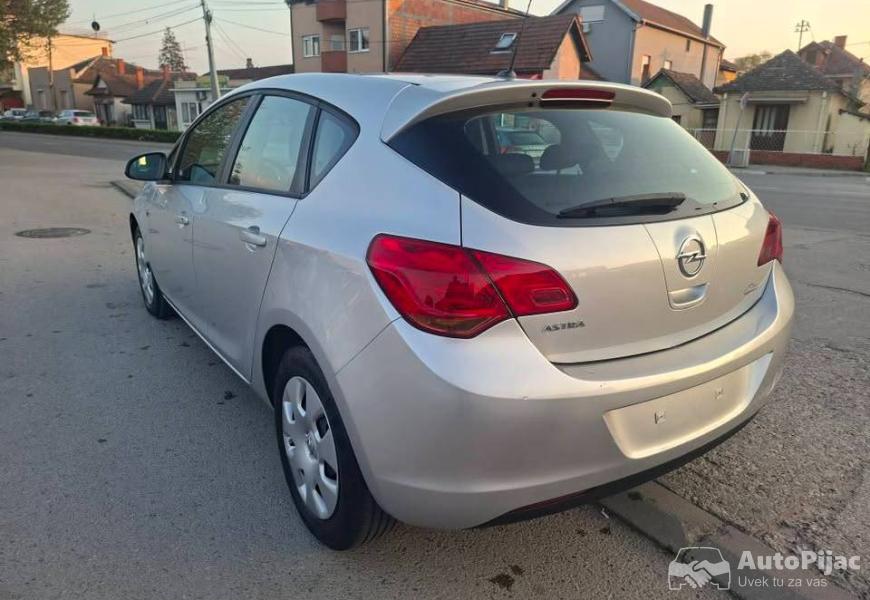 astra_j_16_85kw_motor_atmosferac_nije_turbouvoz_na_7_polovni_automobili_autopijac.rs