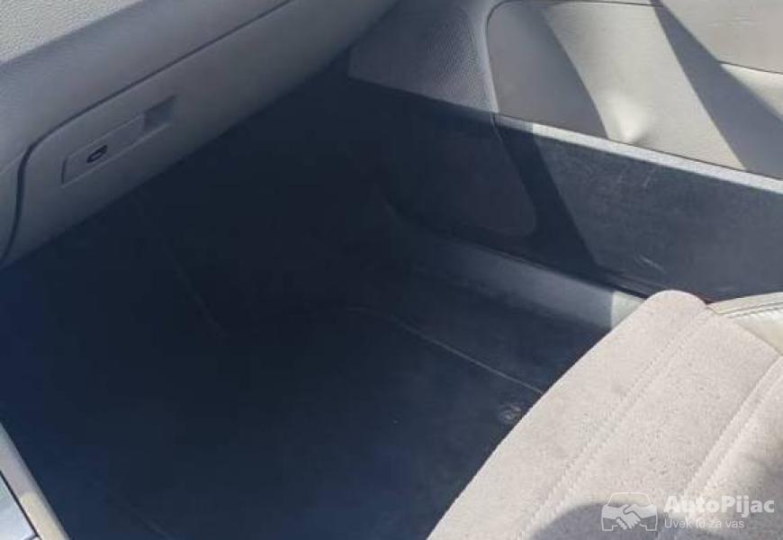 passat_b6_20_140ks_14_polovni_automobili_autopijac.rs