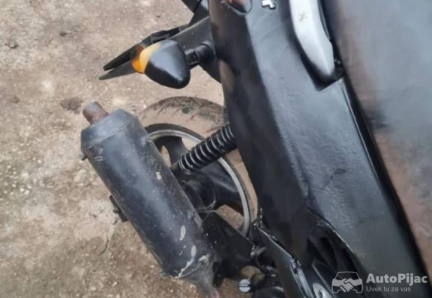 yamasaki_fivision_125c_3_polovni_automobili_autopijac.rs