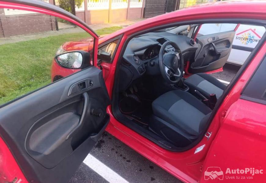 ford_fiest_2012_12_benzingas_247000_auto_u_dobrom_5_polovni_automobili_autopijac.rs