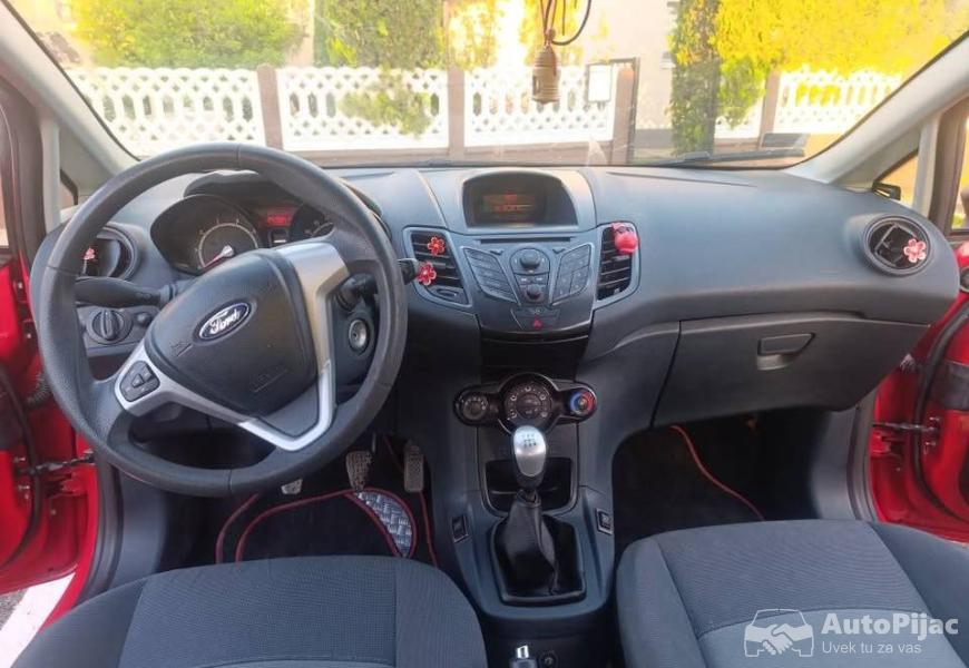 ford_fiest_2012_12_benzingas_247000_auto_u_dobrom_6_polovni_automobili_autopijac.rs