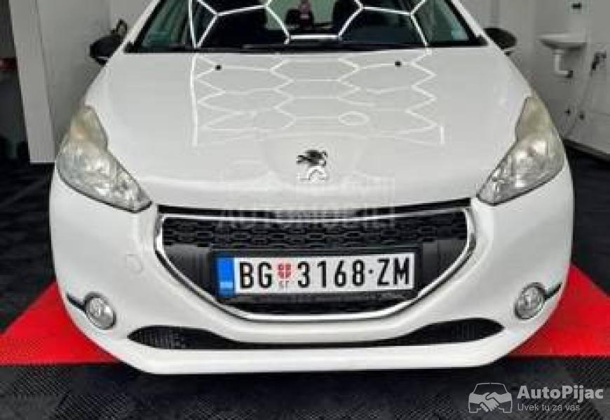 pezo_208_12_vti_1_polovni_automobili_autopijac.rs