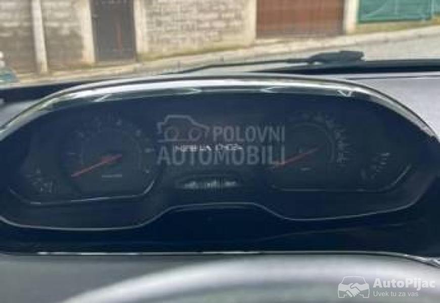 pezo_208_12_vti_6_polovni_automobili_autopijac.rs