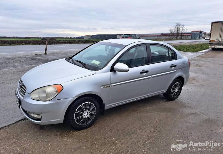hyundai_accent_14dohc_1_polovni_automobili_autopijac.rs