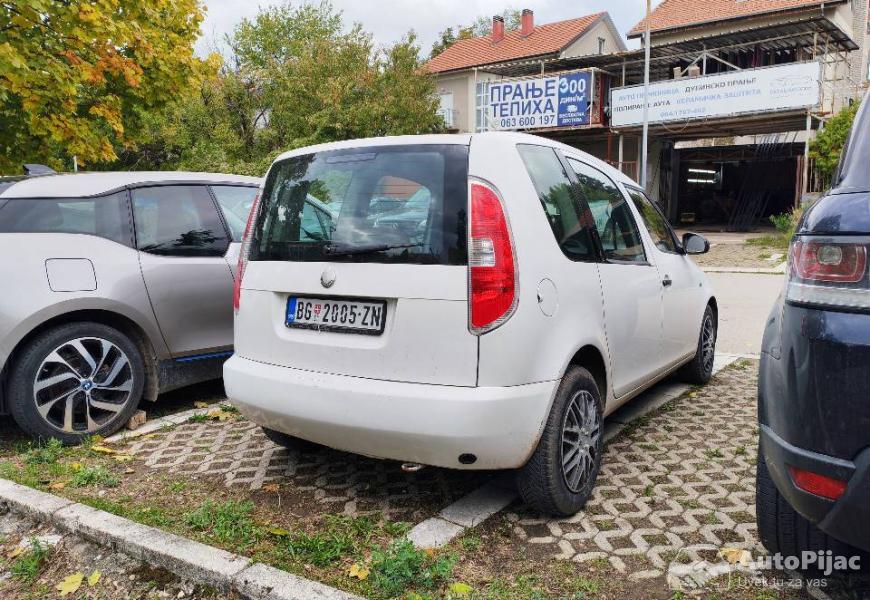 skoda_roomster_ben_plin_2009_god_4_polovni_automobili_autopijac.rs