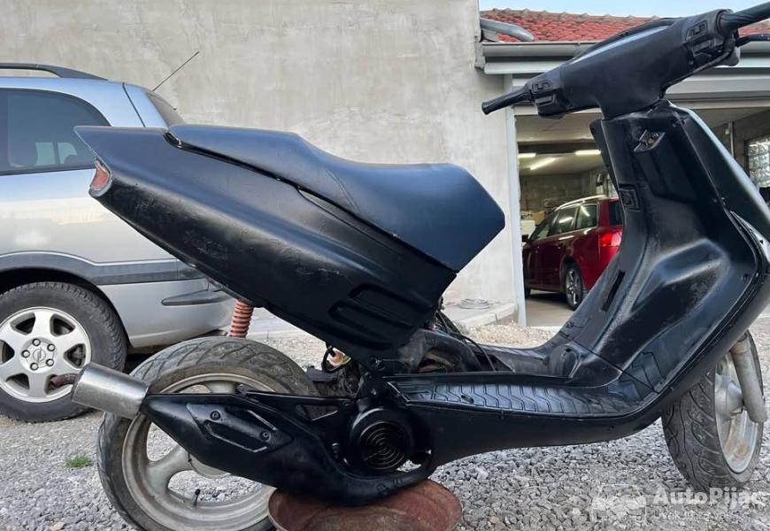 aprilia_sr50_2t_4_polovni_automobili_autopijac.rs