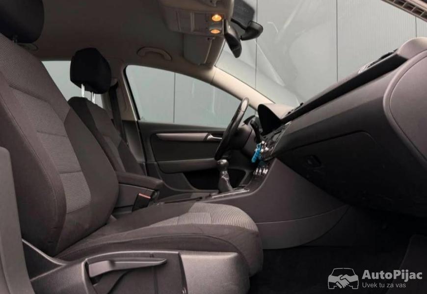 volkswagen_passat_16_tdi_105ks_2012_god_original_k_15_polovni_automobili_autopijac.rs