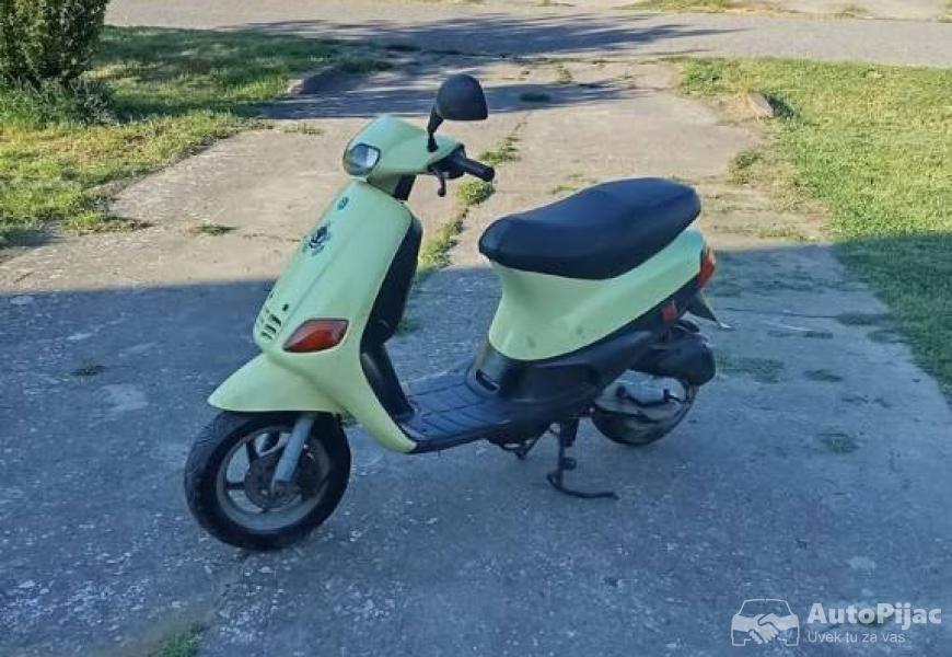 piaggio_zip_12_polovni_automobili_autopijac.rs