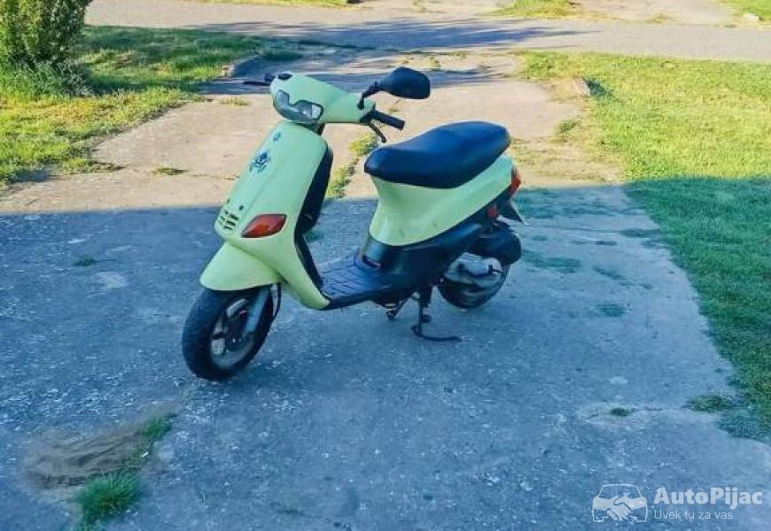 piaggio_zip_13_polovni_automobili_autopijac.rs