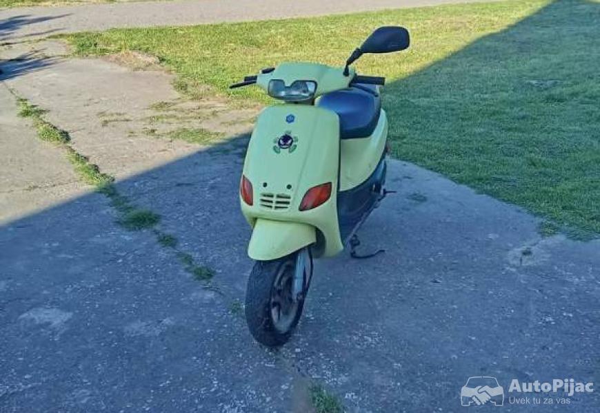 piaggio_zip_2_polovni_automobili_autopijac.rs