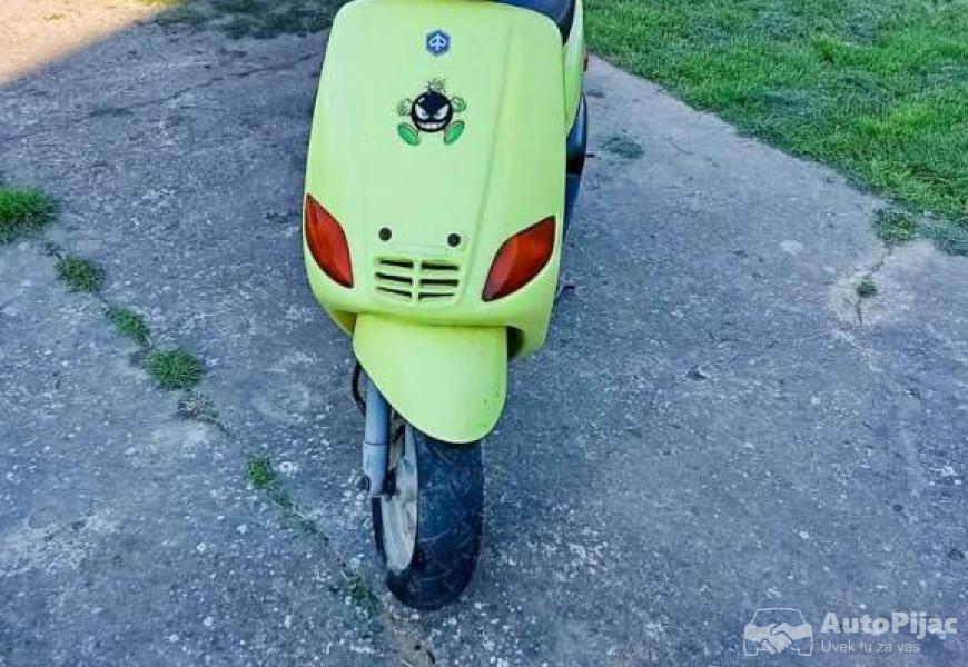 piaggio_zip_3_polovni_automobili_autopijac.rs