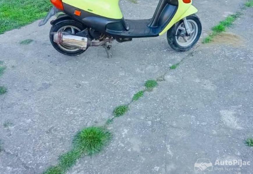 piaggio_zip_5_polovni_automobili_autopijac.rs