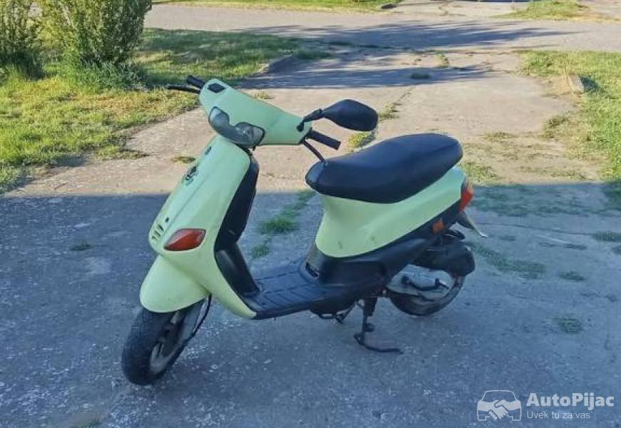 piaggio_zip_7_polovni_automobili_autopijac.rs