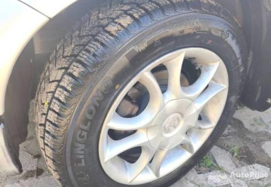 na_prodaju_toyota_yaris_15_polovni_automobili_autopijac.rs