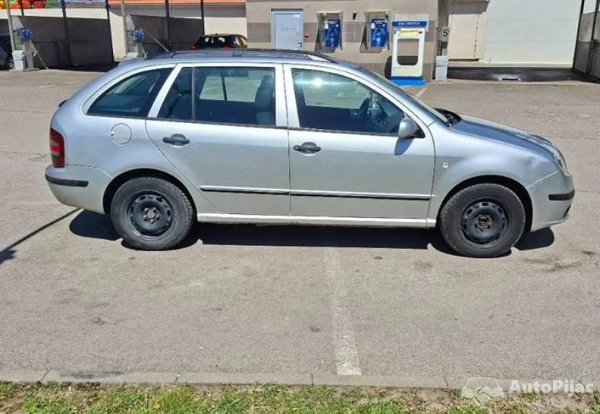 fabia_2006god_19sdi_dobar_auto_sa_jeftinim_odrzava_4_polovni_automobili_autopijac.rs