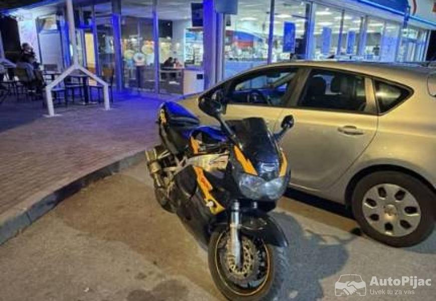honda_cbr_7_polovni_automobili_autopijac.rs