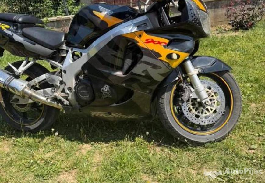 honda_cbr_9_polovni_automobili_autopijac.rs