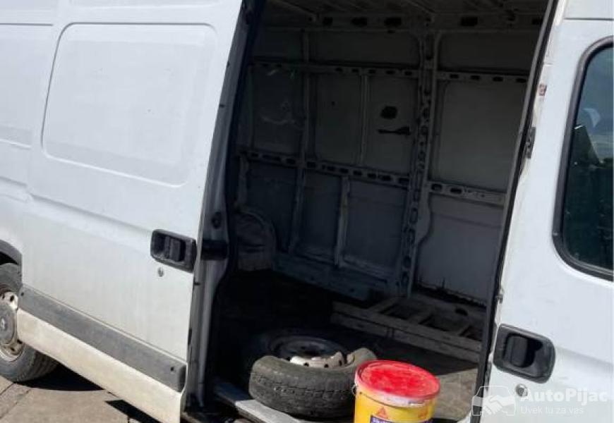 renault_master_25dci_6_polovni_automobili_autopijac.rs
