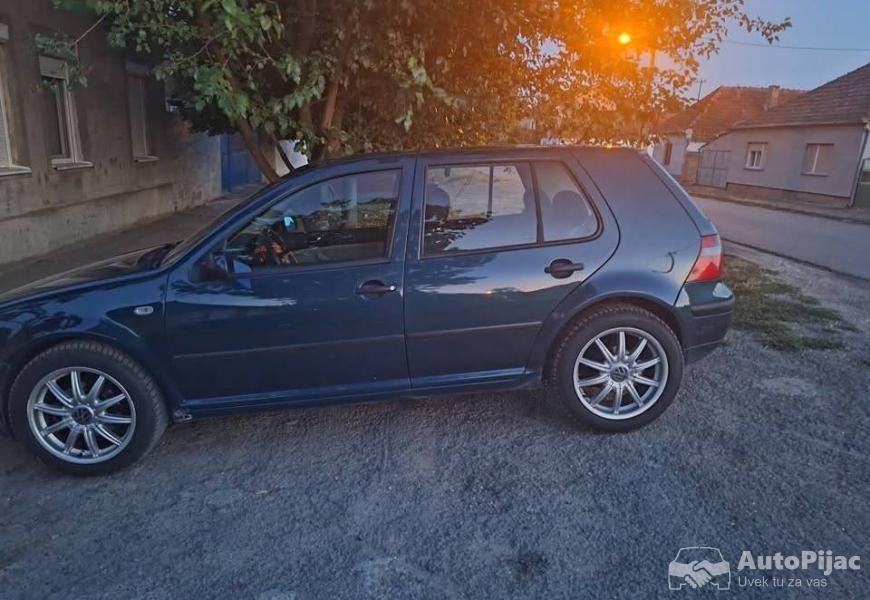 golf_4_6_polovni_automobili_autopijac.rs