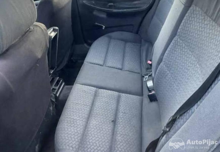 audi_a4_b5_fixno_600e_10_polovni_automobili_autopijac.rs