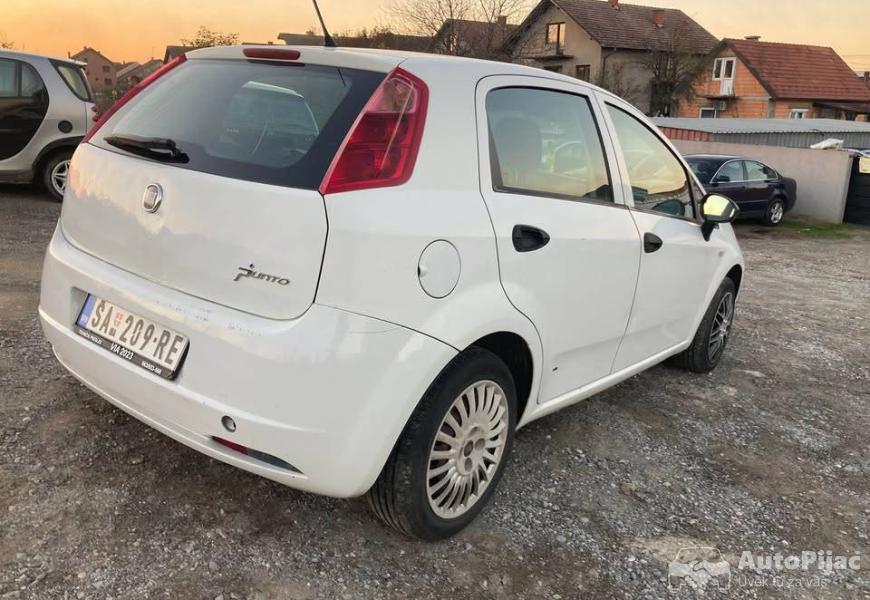fiat_grande_punto_4_polovni_automobili_autopijac.rs