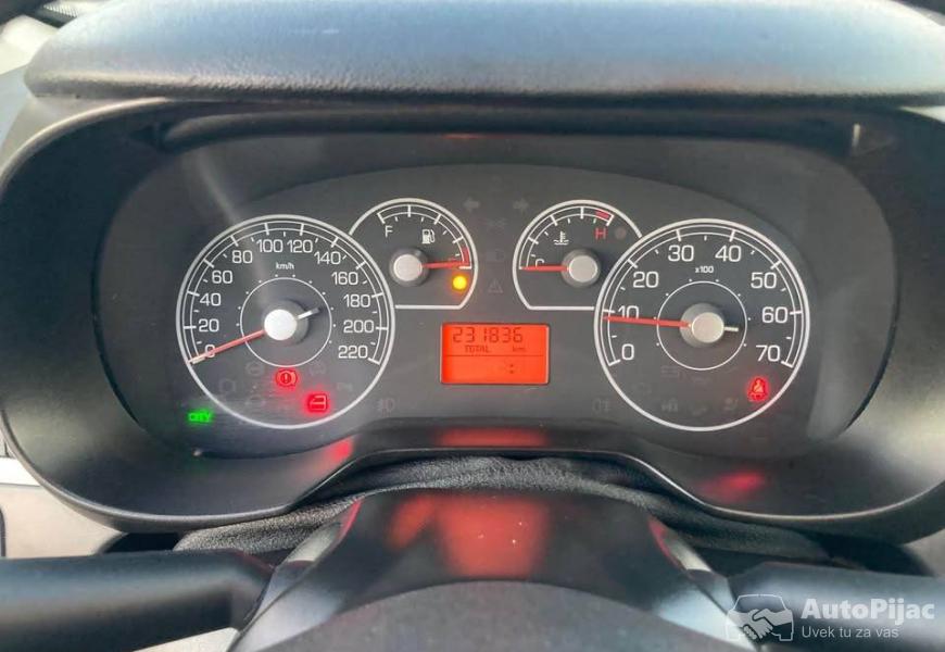 fiat_grande_punto_9_polovni_automobili_autopijac.rs