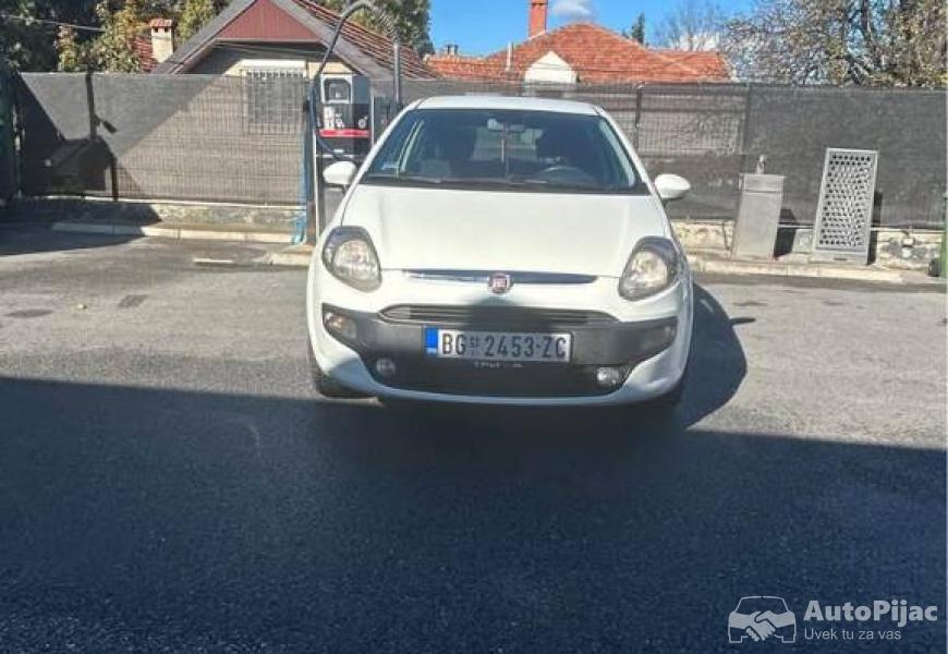 fiat_punto_evo_13_mjet_2_polovni_automobili_autopijac.rs