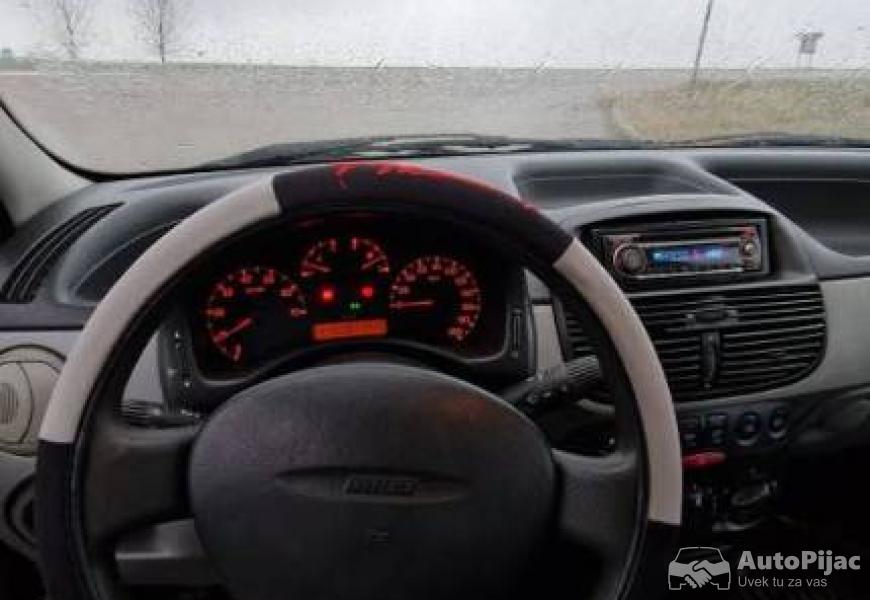 fiat_punto_2001_9_polovni_automobili_autopijac.rs