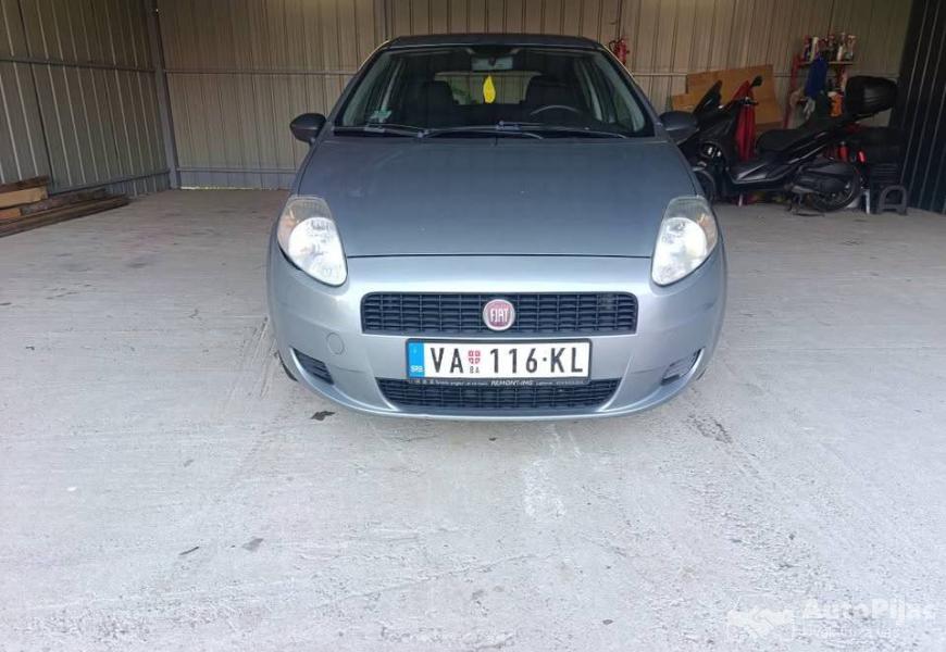 grande_punto_2011god_13_mjt_7_polovni_automobili_autopijac.rs