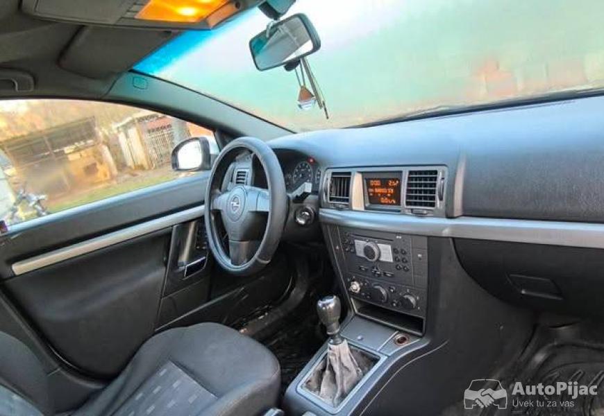 vectra_c_18_10_polovni_automobili_autopijac.rs