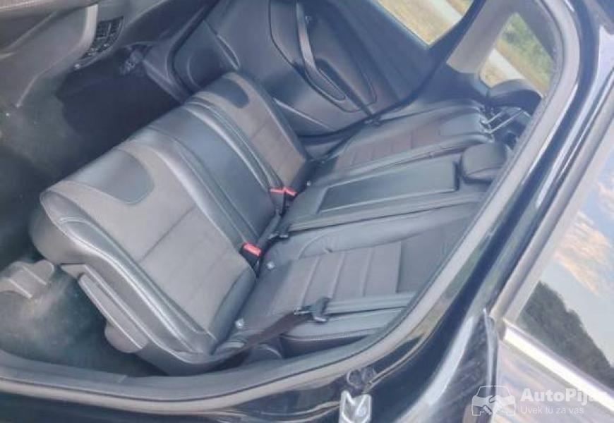 prodajem_dzip_ford_kuga_titanijum_2015_godiste_top_4_polovni_automobili_autopijac.rs