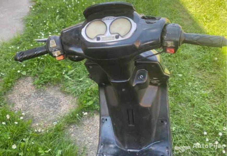 skuter_50cc_2_polovni_automobili_autopijac.rs